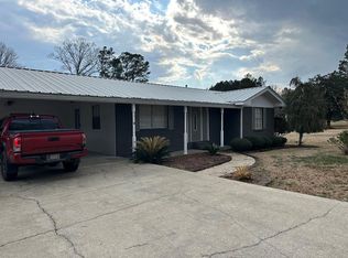 14 Mays Dr, Laurel, MS 39443