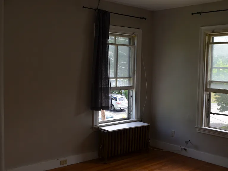 125 Harriet St — Photo 5
