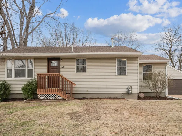 511 N Walnut St, Belle Plaine, MN 56011