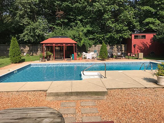 3rd image of 4535 Eastbourne Dr