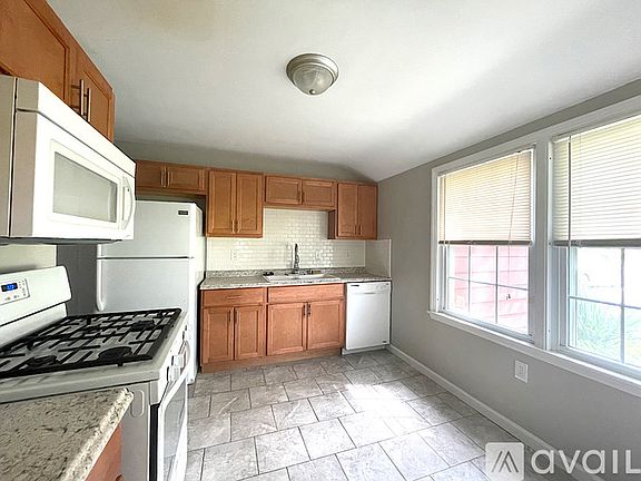 2nd image of 516 Lindberg Blvd
