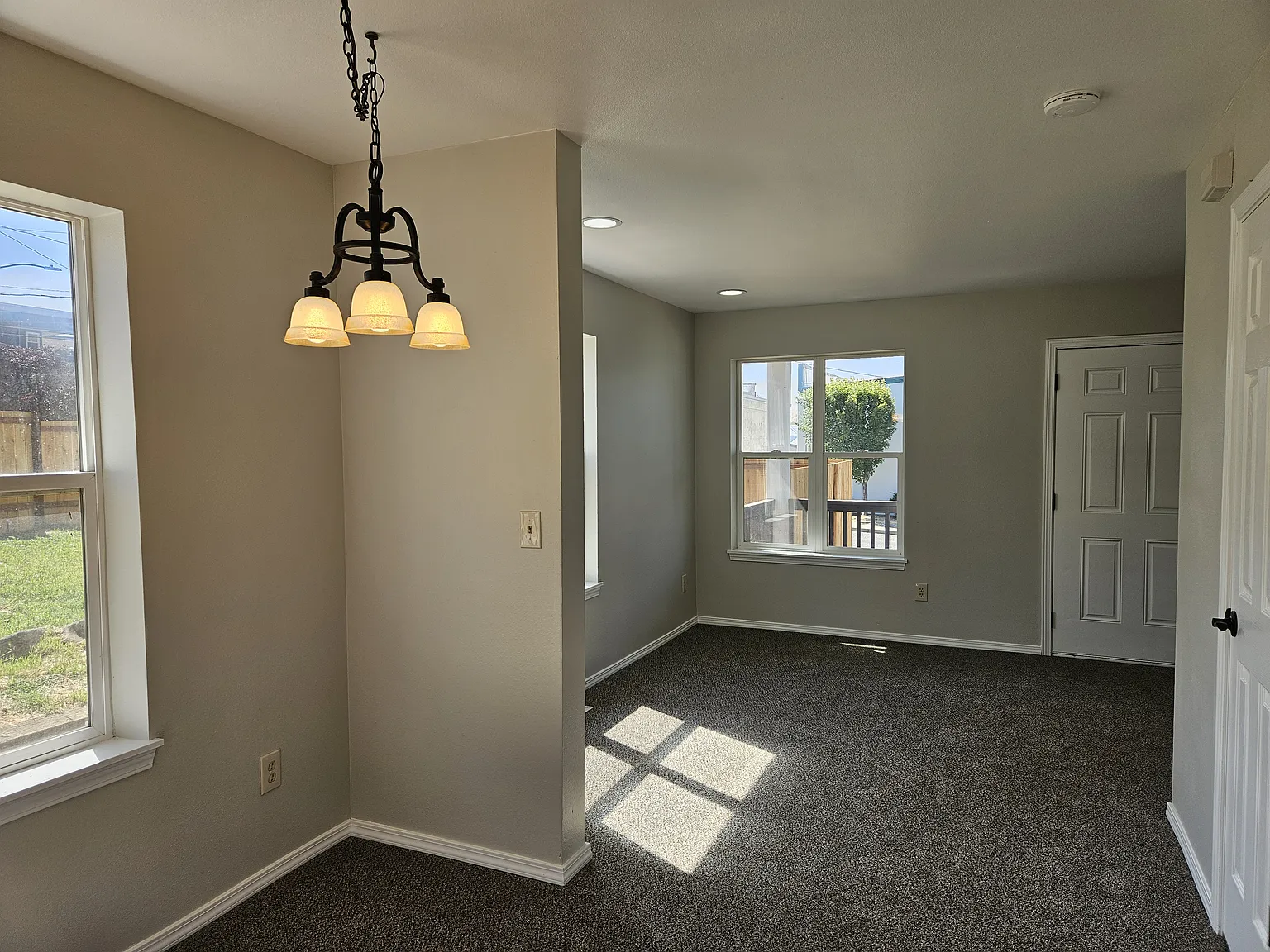 2 bed, 1.5 bath, 1200 sqft, $1,695 — Photo 3