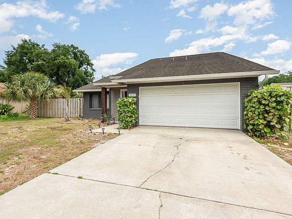 4th image of 2019 Russell Dr