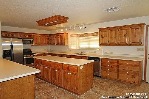 3rd image of 1008 Avenue M