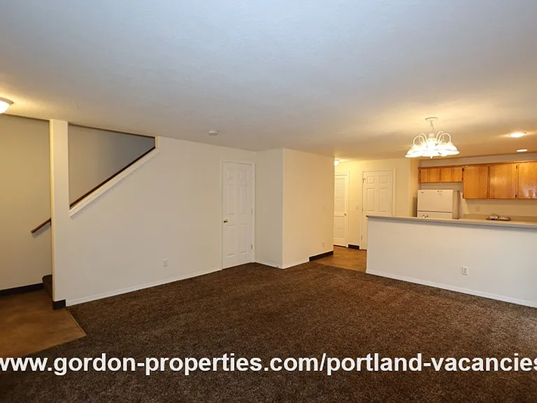 5254 SE 73rd Ave — Photo 5