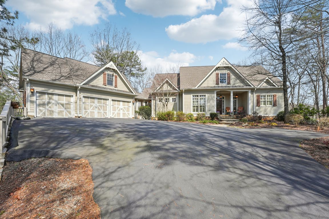 Red Trillium Rdg-S0503-001.jpg