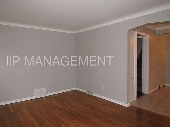 3rd image of 21221 Fuller Ave