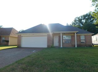 4193 Rainey Woods Dr, Memphis, TN 38125