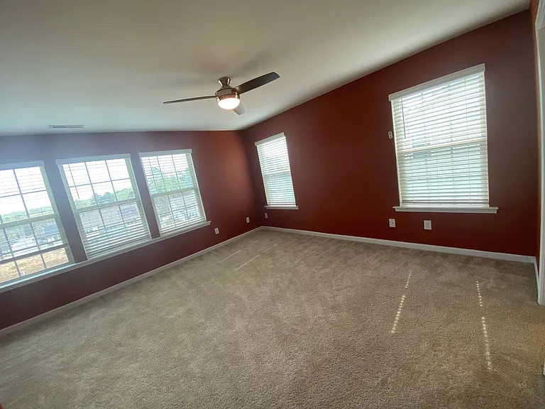 35 S Grey Abbey Dr — Photo 13
