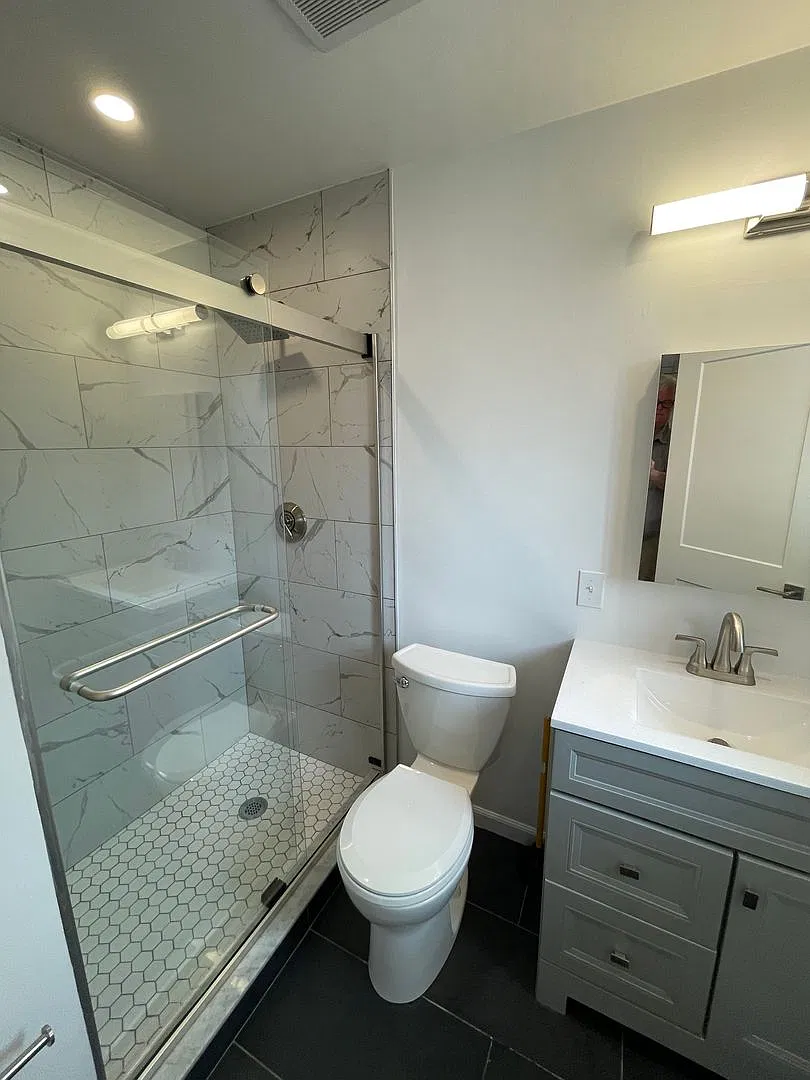 Luxury Penthouse with covered parking — Photo 2