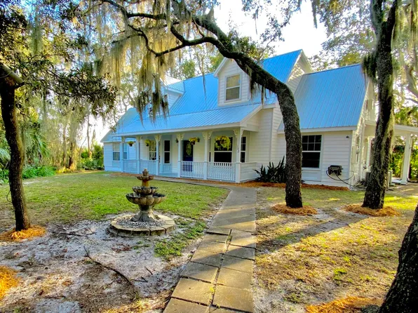 102 S Singleton Ave, Titusville, FL 32796