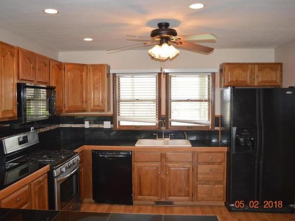 5th image of 365 Lawnwood Dr