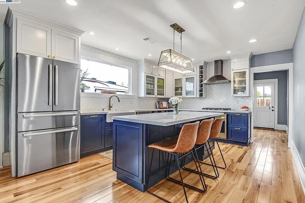 3 bed, 1196 sqft, $4,500 — Photo 1