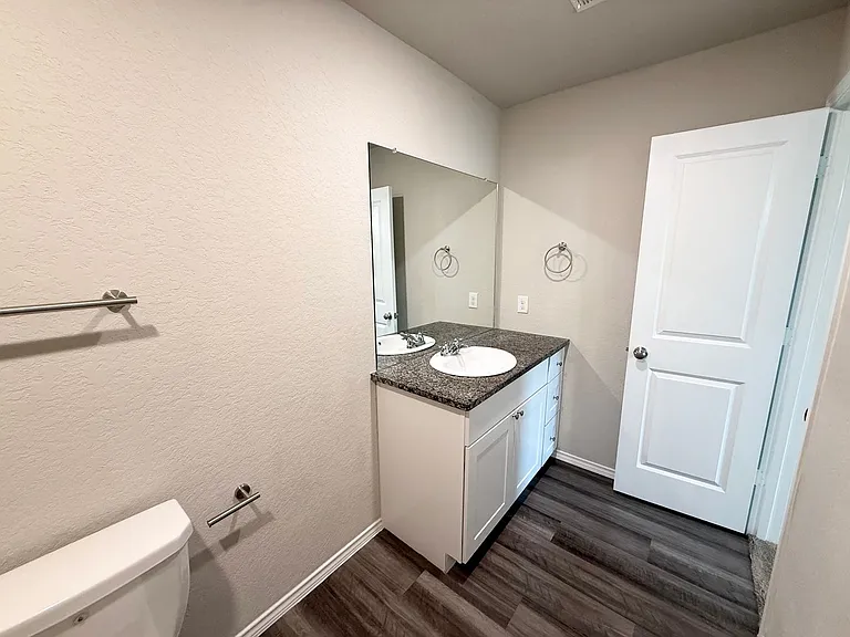 10310 Waverunner — Photo 22
