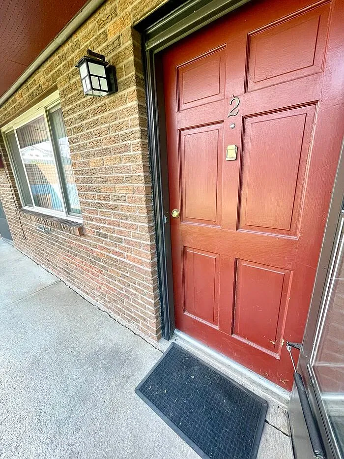 1 bed, 1.0 bath, $1,049 — Photo 4