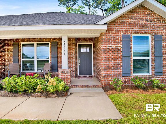 3rd image of 22894 Ridgewood Dr
