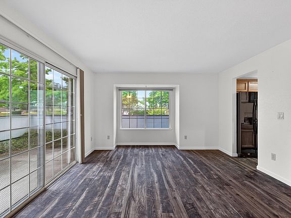 5th image of 200 Ridgetop Dr #22