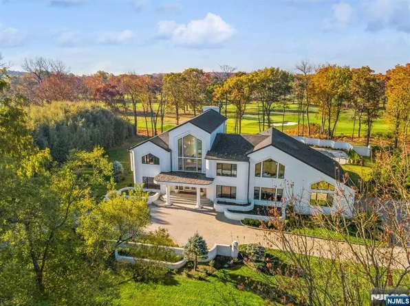 23 Rio Vista Dr, Alpine, NJ 07620