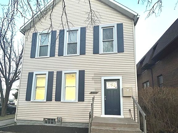 4th image of 4055 Prairie Ave
