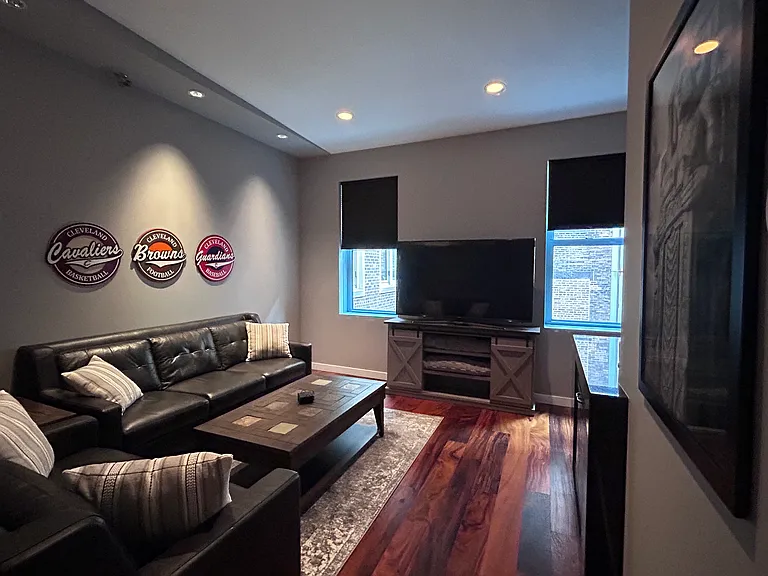 408 W Saint Clair Ave #425 — Photo 6
