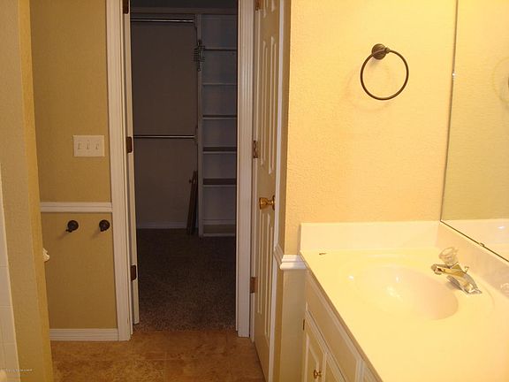 2nd image of 5414 Somerset Dr