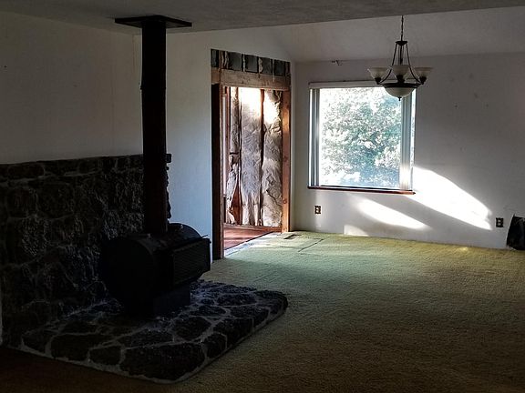 5th image of 11860 SE Ash St