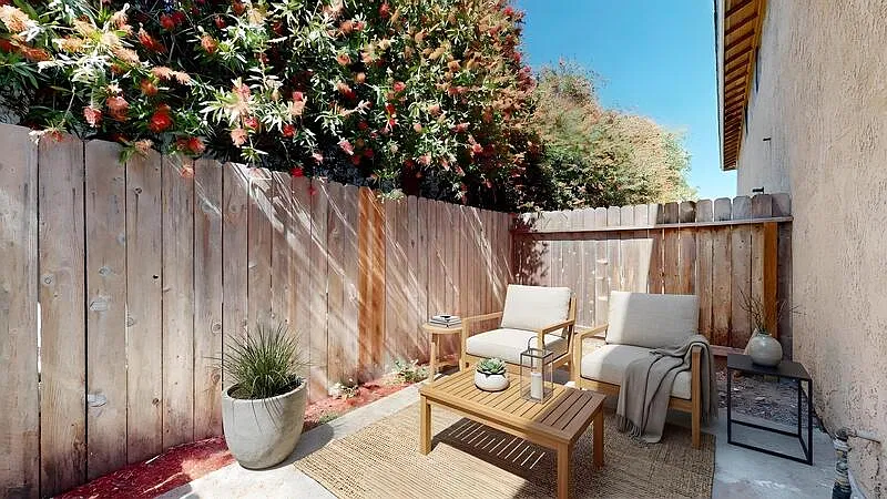 2 bed, 1.5 bath, 1100 sqft, $2,495 — Photo 4