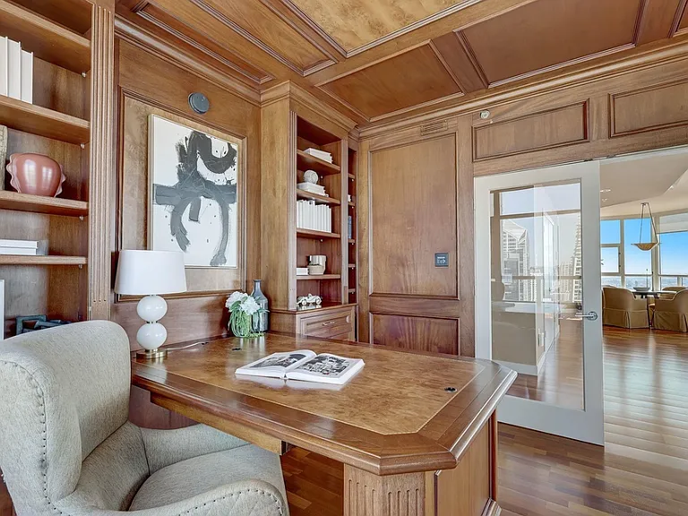 700 W Harbor Dr W #2902 — Photo 14