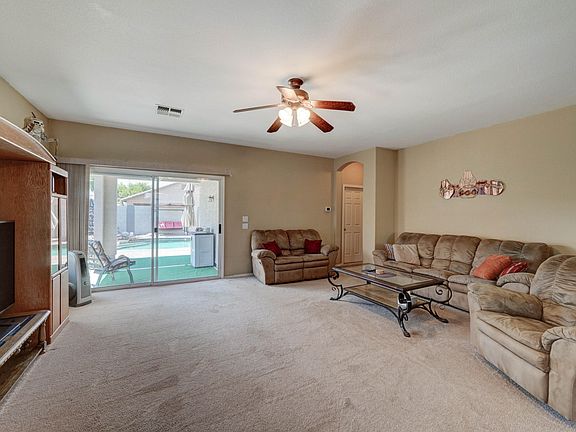 11905 W Jefferson St-4