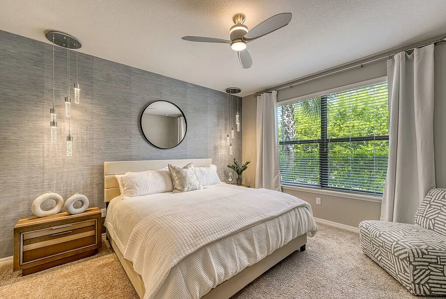 2 bed, 2.0 bath, $4,387 — Photo 4