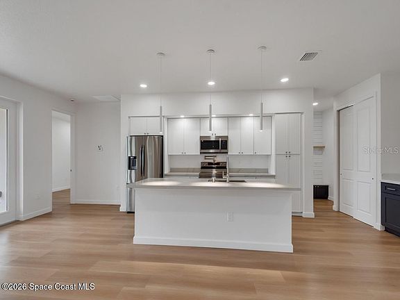 3rd image of 2634 De Groodt Rd SW