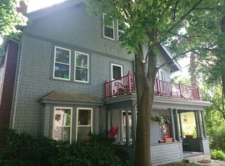 17 Blake Rd, Brookline, MA 02445