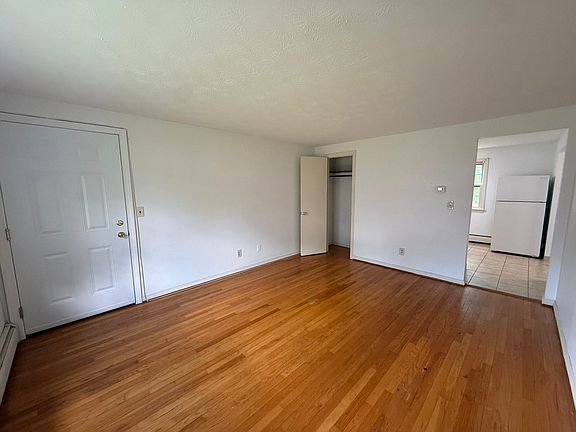 3rd image of 71 Loveland Hill Rd