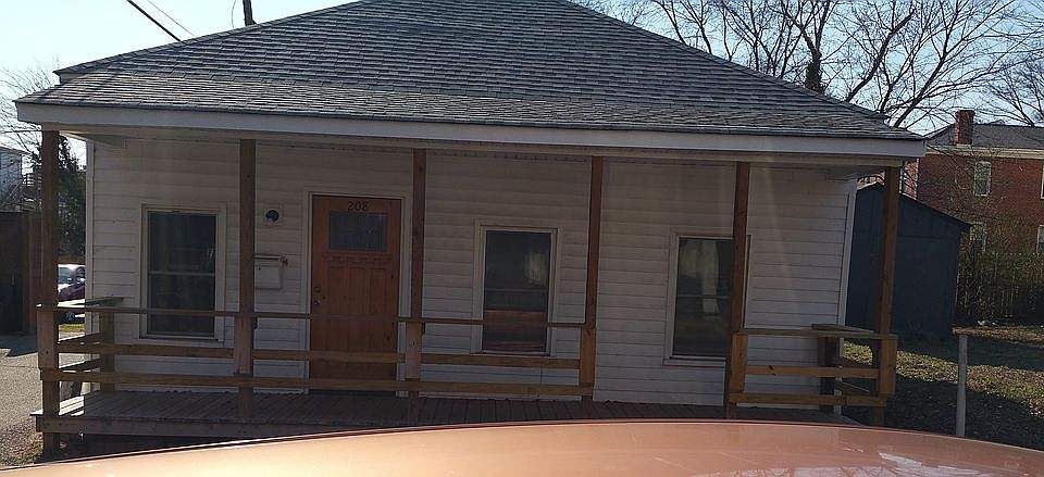 1st image of 208 W 13th St