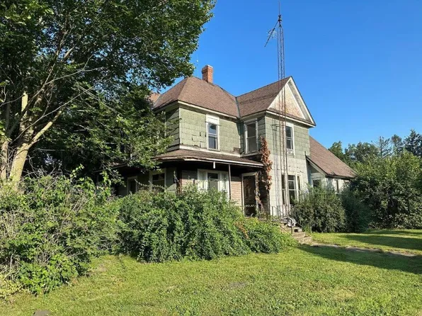 302 N 6th St, Cornell, IL 61319