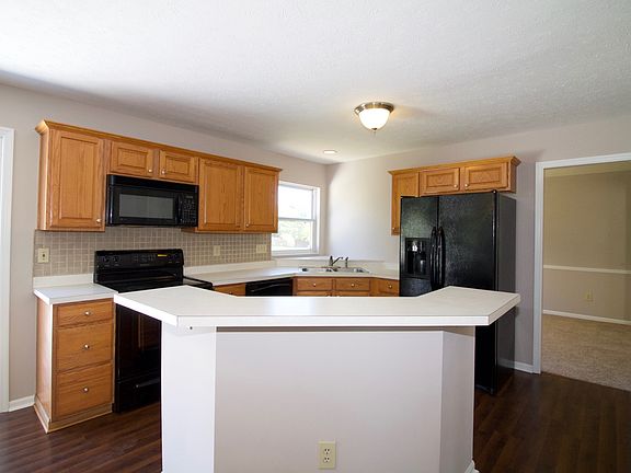 5th image of 2318 S Ziner Cres