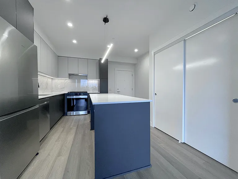 7738 119a St #418 — Photo 1