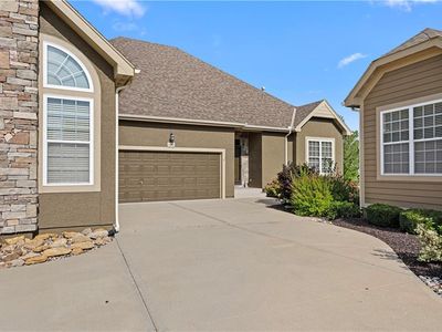 16849 S Bradley Dr, Olathe, KS, 66062