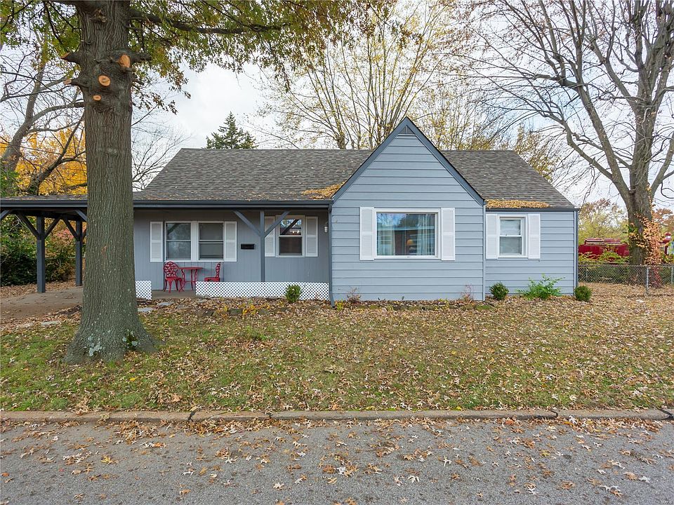 1st image of 5026 Lakewood Ave