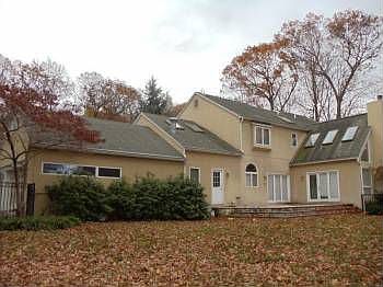 2nd image of 250 Haven Rd