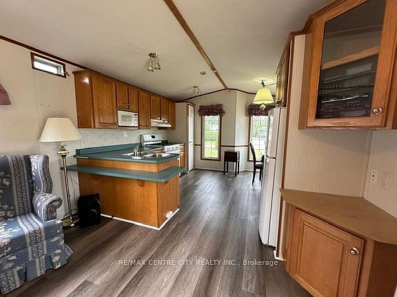 5th image of 2189 A Dundas St #67