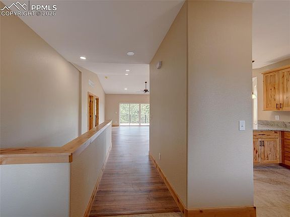 4th image of 748 Pinewood Rd