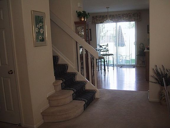Dining room into kitchen