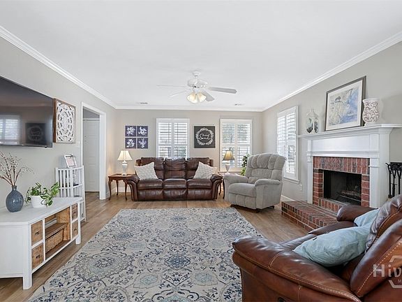 5th image of 1 Old Fort Way