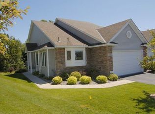 4830 Moon Lake Cir, Saint Paul, MN 55127