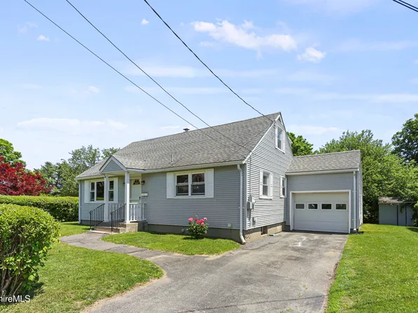 28 Calumet St, Pittsfield, MA 01201