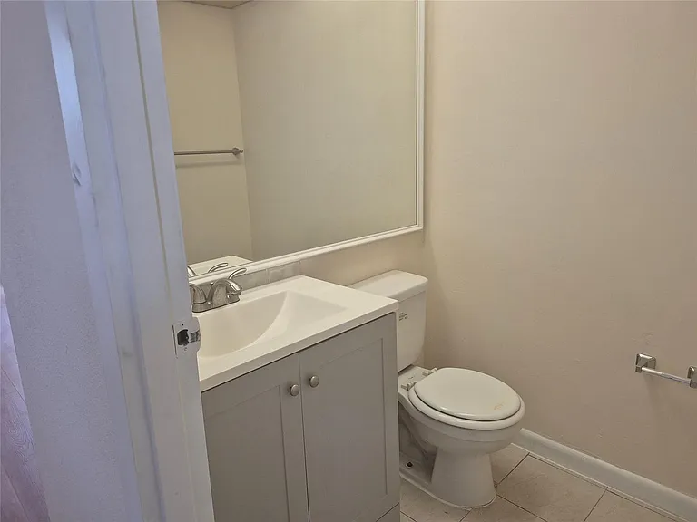 278 Flanders Park #278-F — Photo 9