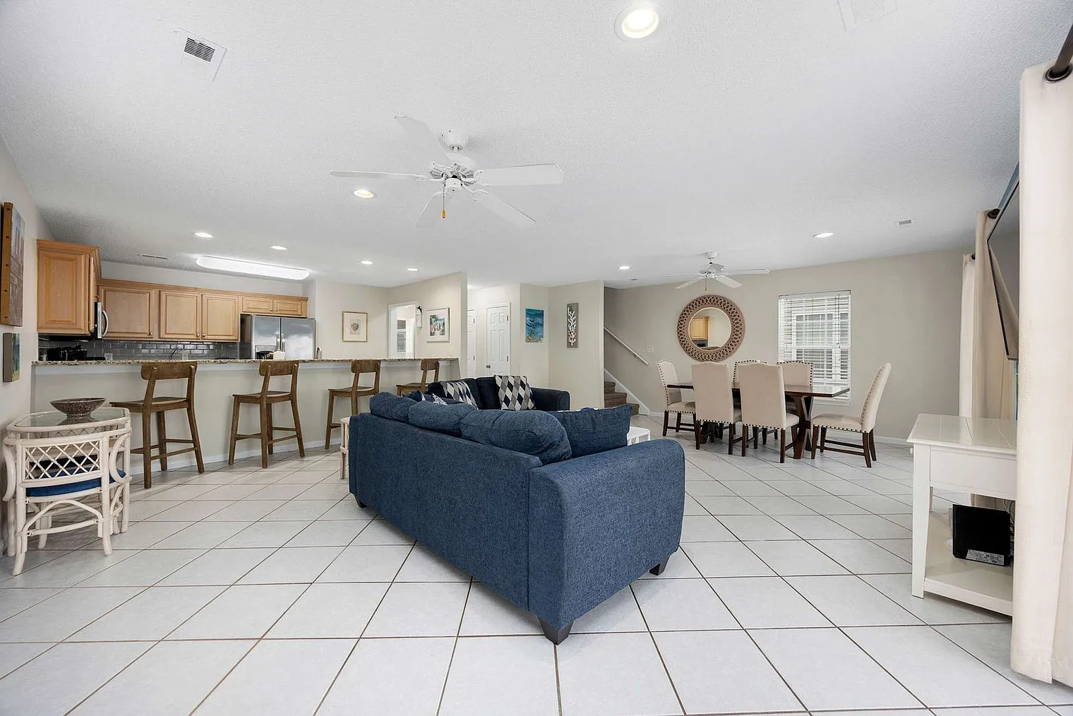 5 bed, 4.0 bath, 2142 sqft, $11,060 — Photo 3