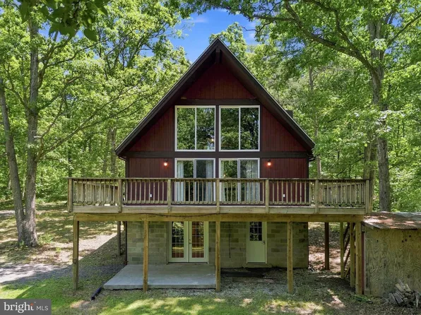 558 Catron Ridge Rd, Bentonville, VA 22610