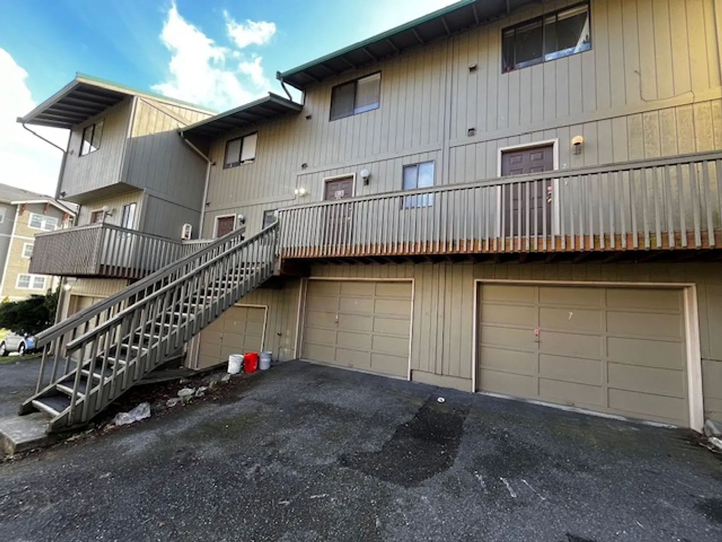 3 Bed Townhouse With Garage Near Wwu. Rent Special - 1/2 Month Off Rent If Lease Signed By 8/31 — Photo 4